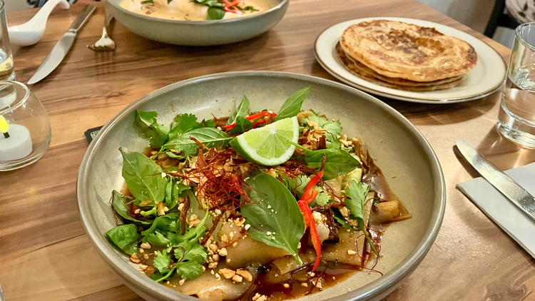 Driftwood Bar and Restaurant