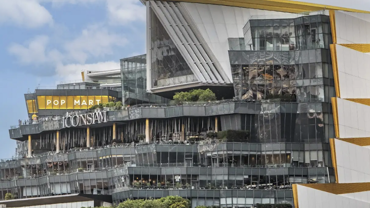 Convey the grandeur of Iconsiam