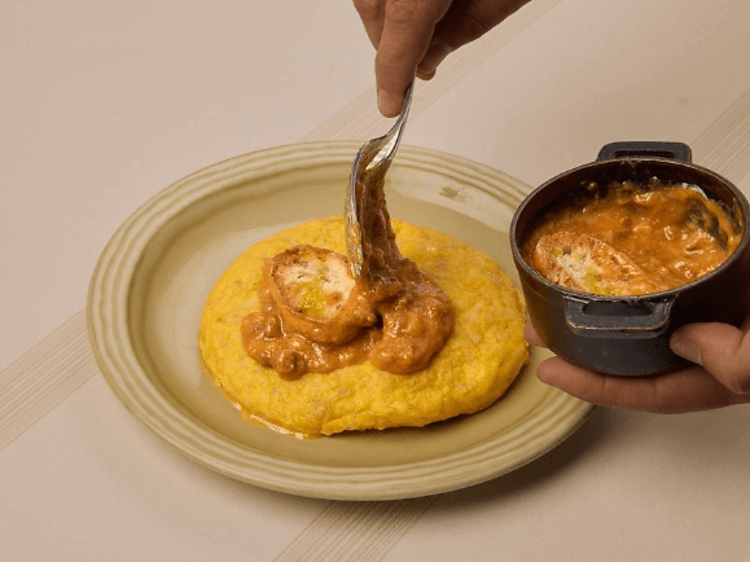 El templo de las tortillas en Madrid cumple 20 años: esta casa de comidas familiar resucita varias versiones históricas y singulares por tiempo limitado El templo de las tortillas en Madrid cumple 20 años: esta casa de comidas familiar resucita varias versiones históricas y singulares por tiempo limitado
