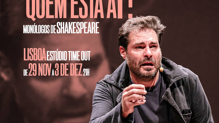 "Quem está aí?" "Quem está aí?"