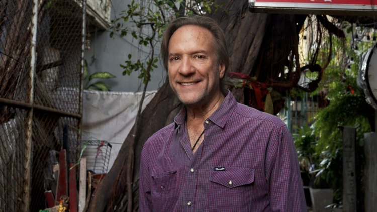 โจ คัมมิงส์ ชายผู้ปักหมุดประเทศไทยบนแผนที่การท่องเที่ยวระดับโลก