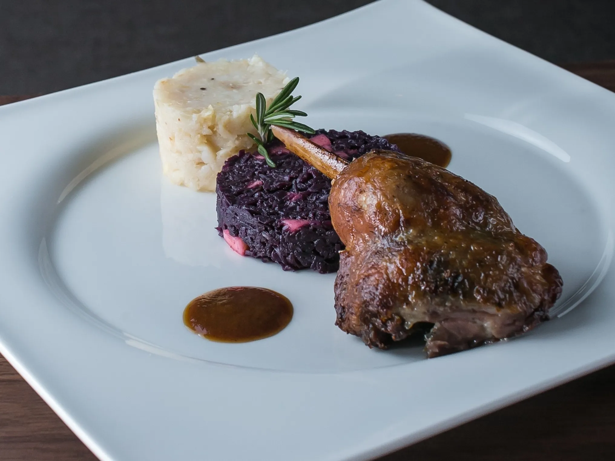 Az ARAZ Étterem Márton-napi libacomb lilakáposztával