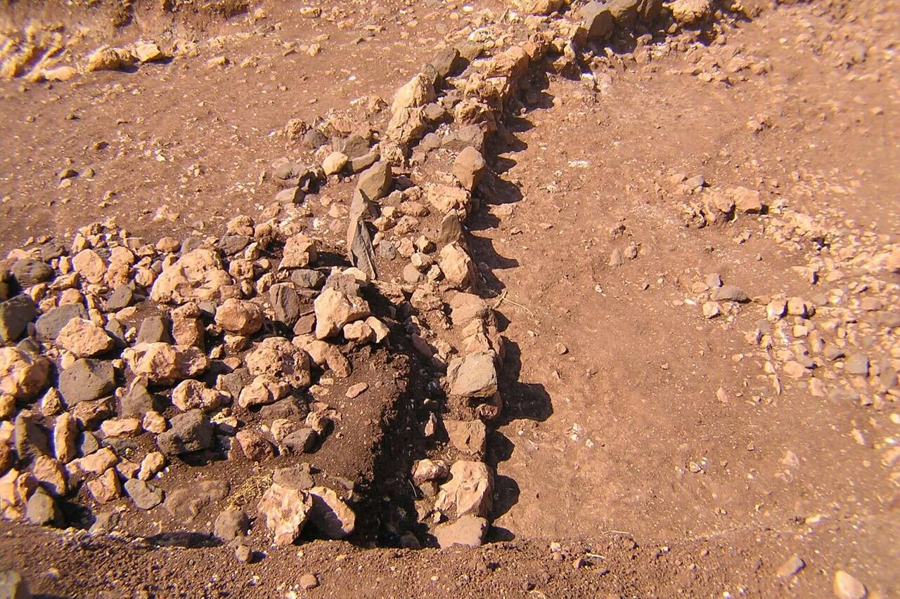 Travessa das Dores, Ajuda