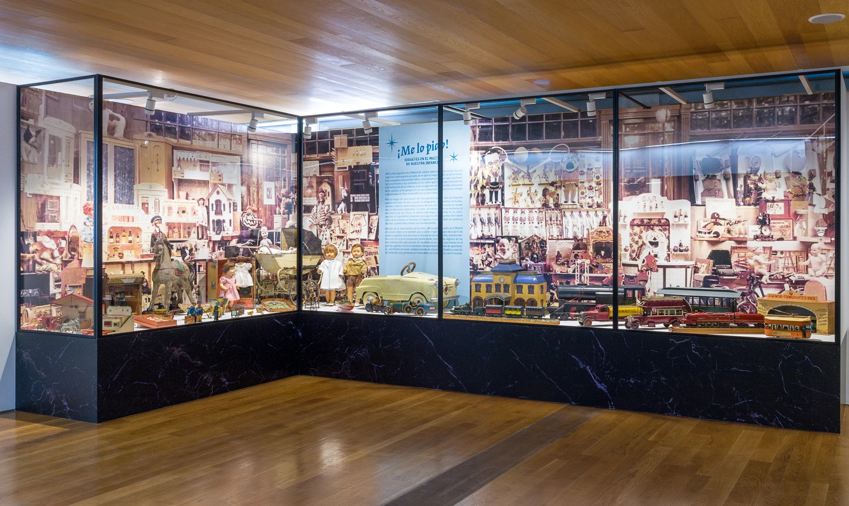 &iexcl;Me lo pido! Juguetes en el Madrid de nuestra infancia. &copy; Jon&aacute;s Bel