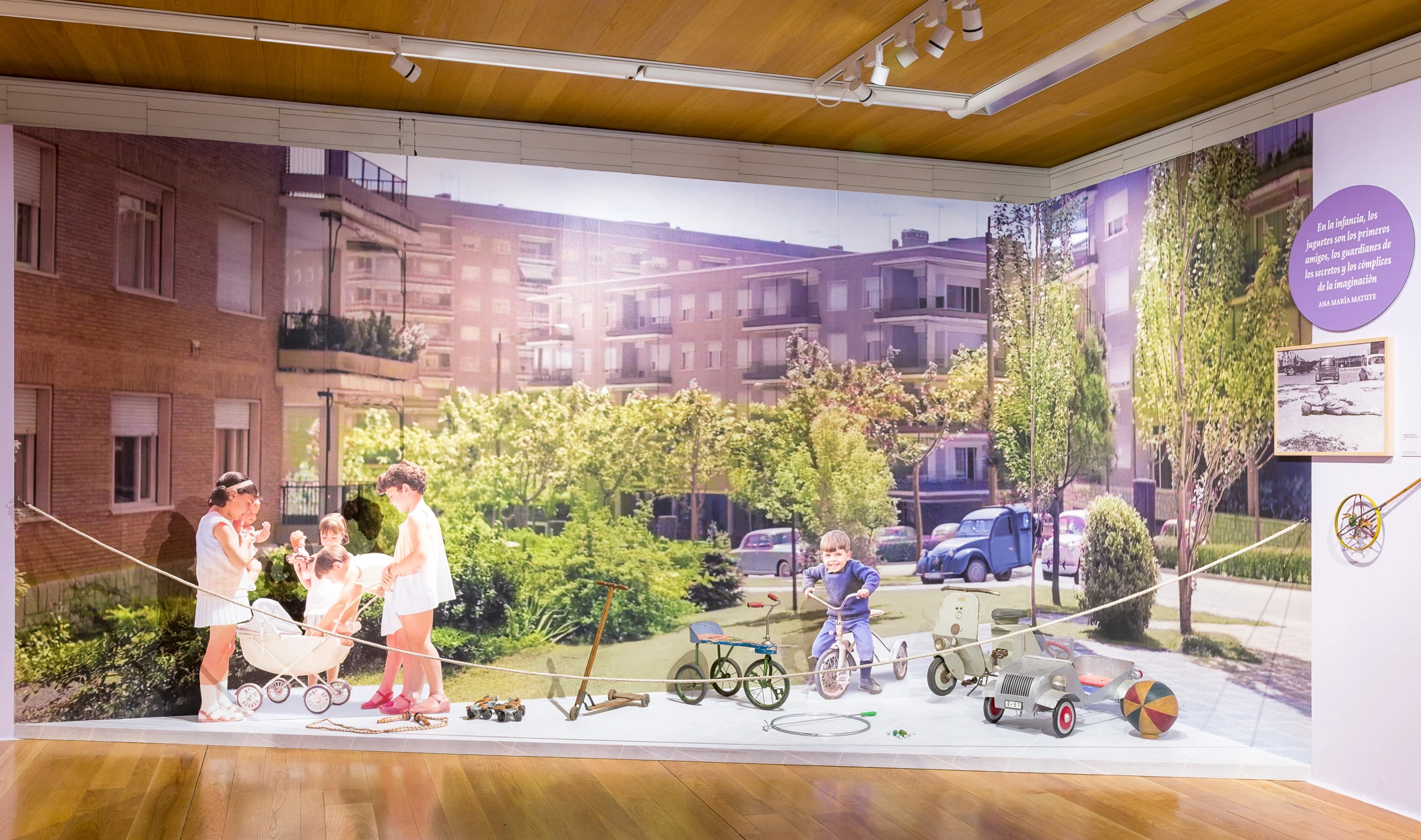 &iexcl;Me lo pido! Juguetes en el Madrid de nuestra infancia. &copy; Jon&aacute;s Bel