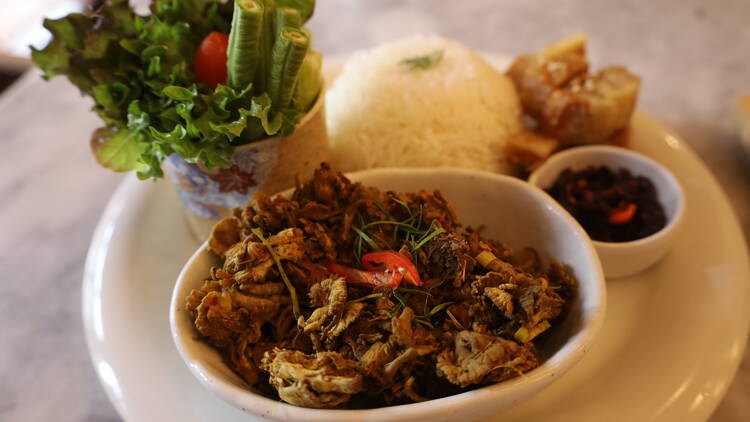 Where to eat and drink Where to eat and drink