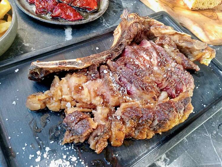 La graella de carn més llarga de Barcelona és tot un festival de producte gurmet La graella de carn més llarga de Barcelona és tot un festival de producte gurmet