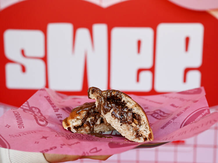 Depois dos smash burgers, o gelado esmagado: Swee abre primeira loja na Baixa Depois dos smash burgers, o gelado esmagado: Swee abre primeira loja na Baixa