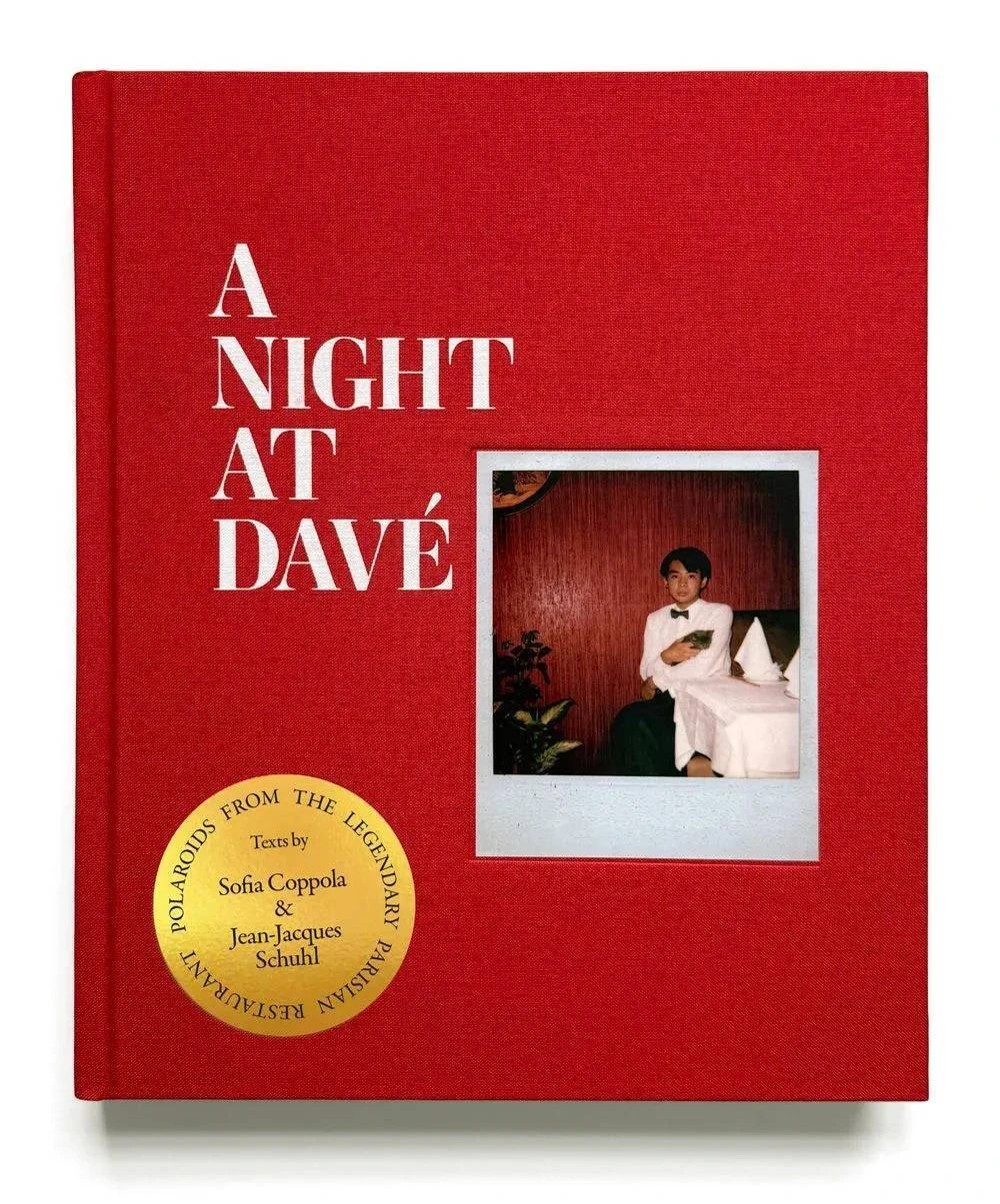 Le mythique restaurant parisien Dav&eacute; ressuscite en livre (et on peut le f&ecirc;ter chez Dover Street Market)