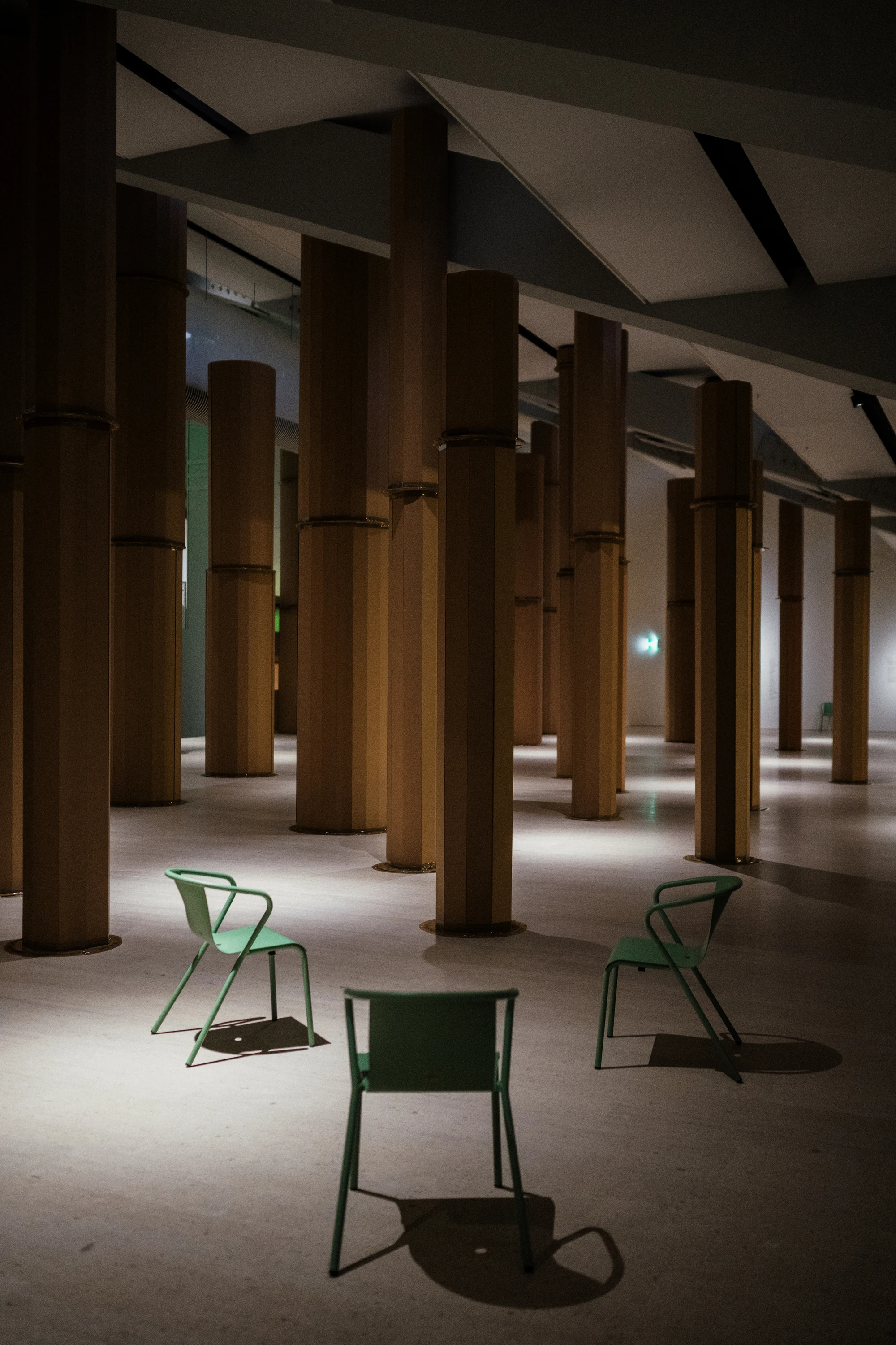 "Habitar a Contradi&ccedil;&atilde;o", Carlos Bunga, CAM Gulbenkian