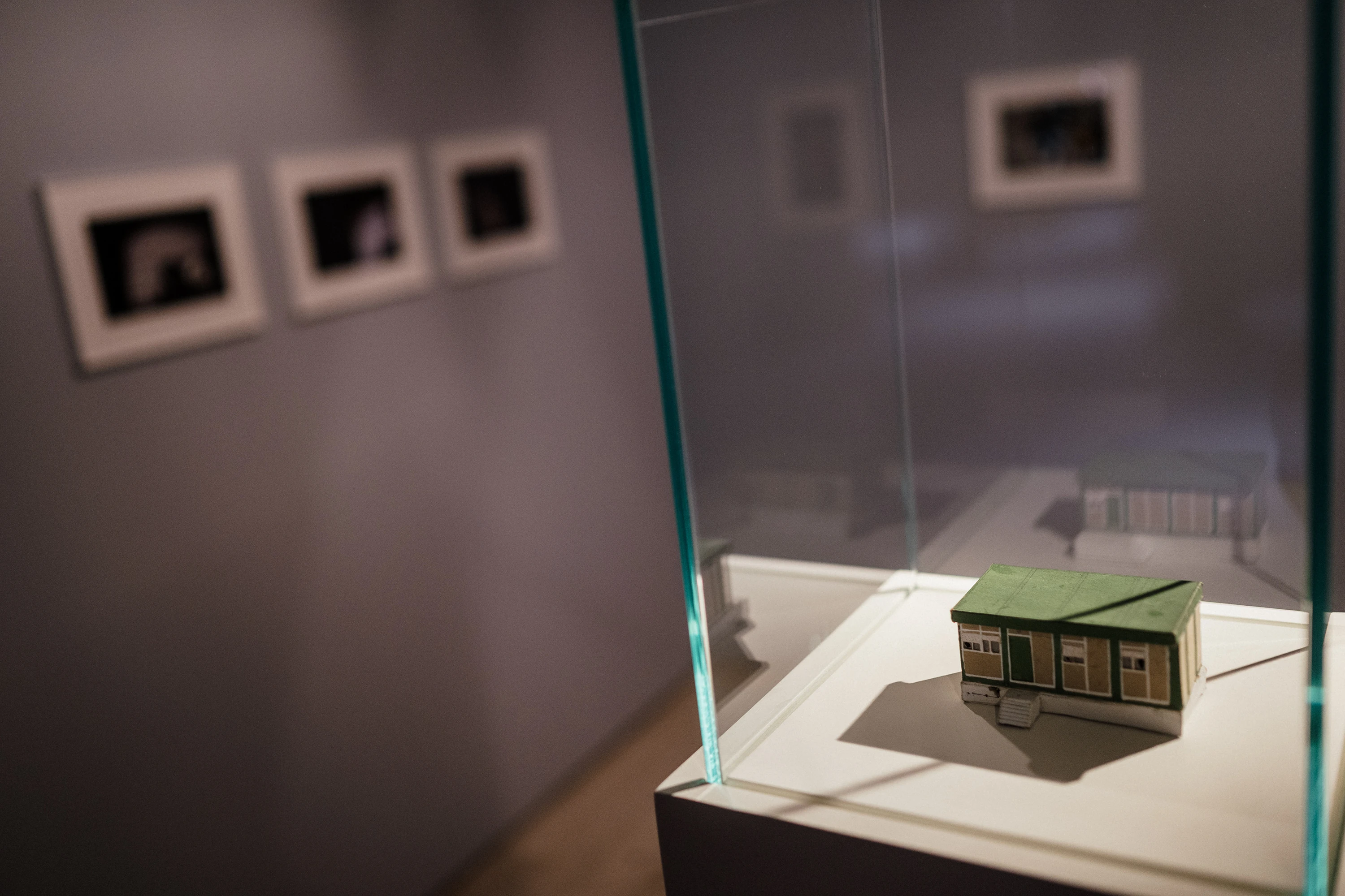 "Habitar a Contradi&ccedil;&atilde;o", Carlos Bunga, CAM Gulbenkian