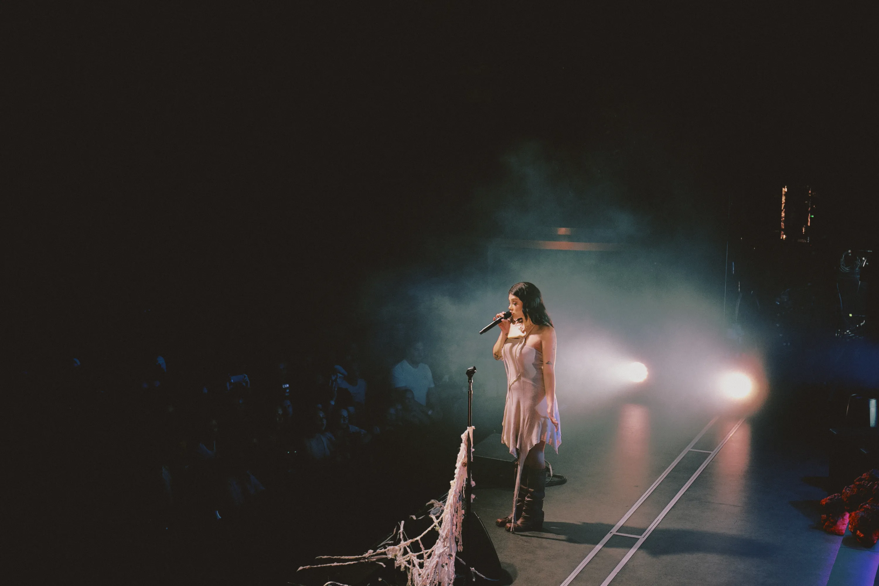 thelma plum on stage