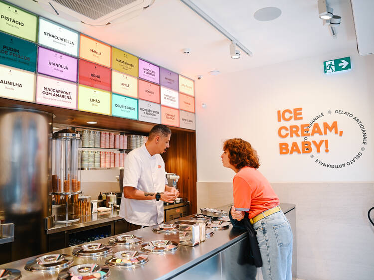 Pudim abade de Priscos ou cassata siciliana? Esta gelataria rendeu-se aos doces tradicionais Pudim abade de Priscos ou cassata siciliana? Esta gelataria rendeu-se aos doces tradicionais