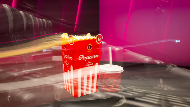 iSense – kun elokuva imaisee sisäänsä iSense – kun elokuva imaisee sisäänsä