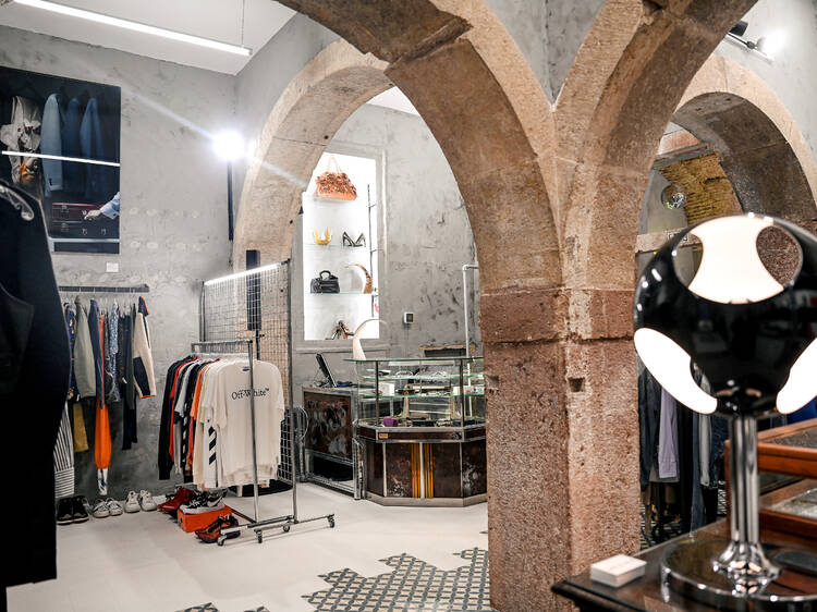 Da calçada para o pátio, a Pop Closet é agora um segredo ainda mais bem guardado Da calçada para o pátio, a Pop Closet é agora um segredo ainda mais bem guardado