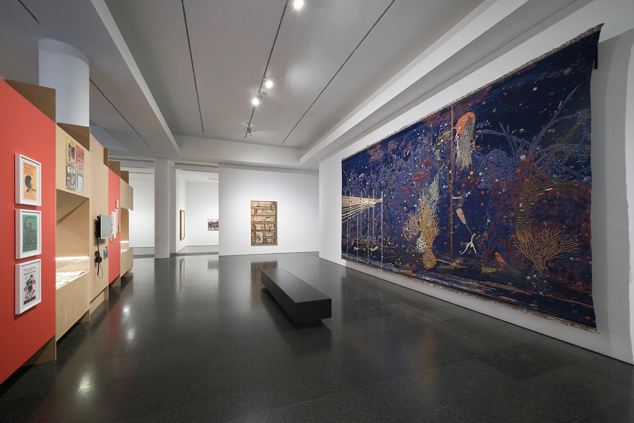  Vistas de la exposici&oacute;n "Proyectar un planeta negro. El arte y la cultura de Pan&aacute;frica", 2025. 