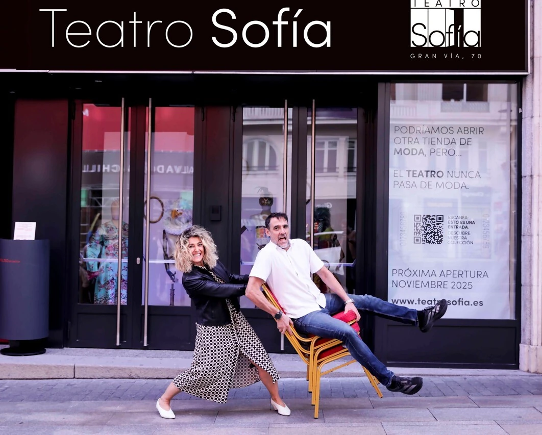 El Teatro Sof&iacute;a con sus fundadores