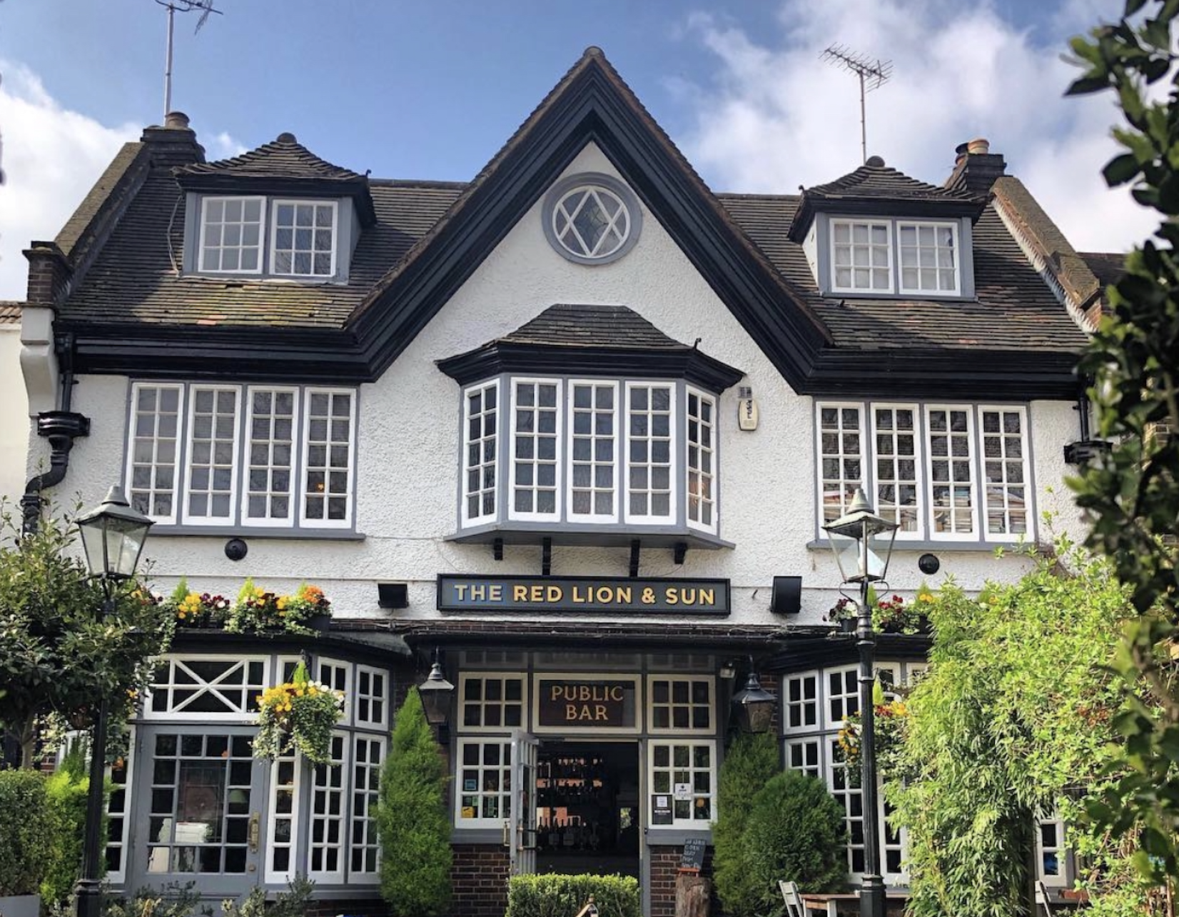 This fancy north London pub has been crowned the third best gastropub in Britain