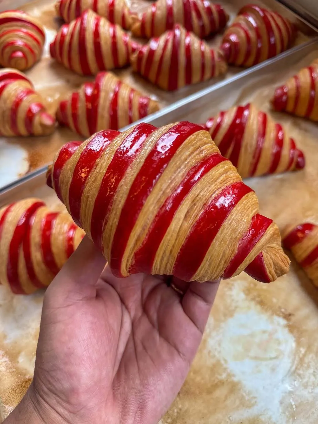 O forte, claro, são as fornadas, mas tem de um tudo