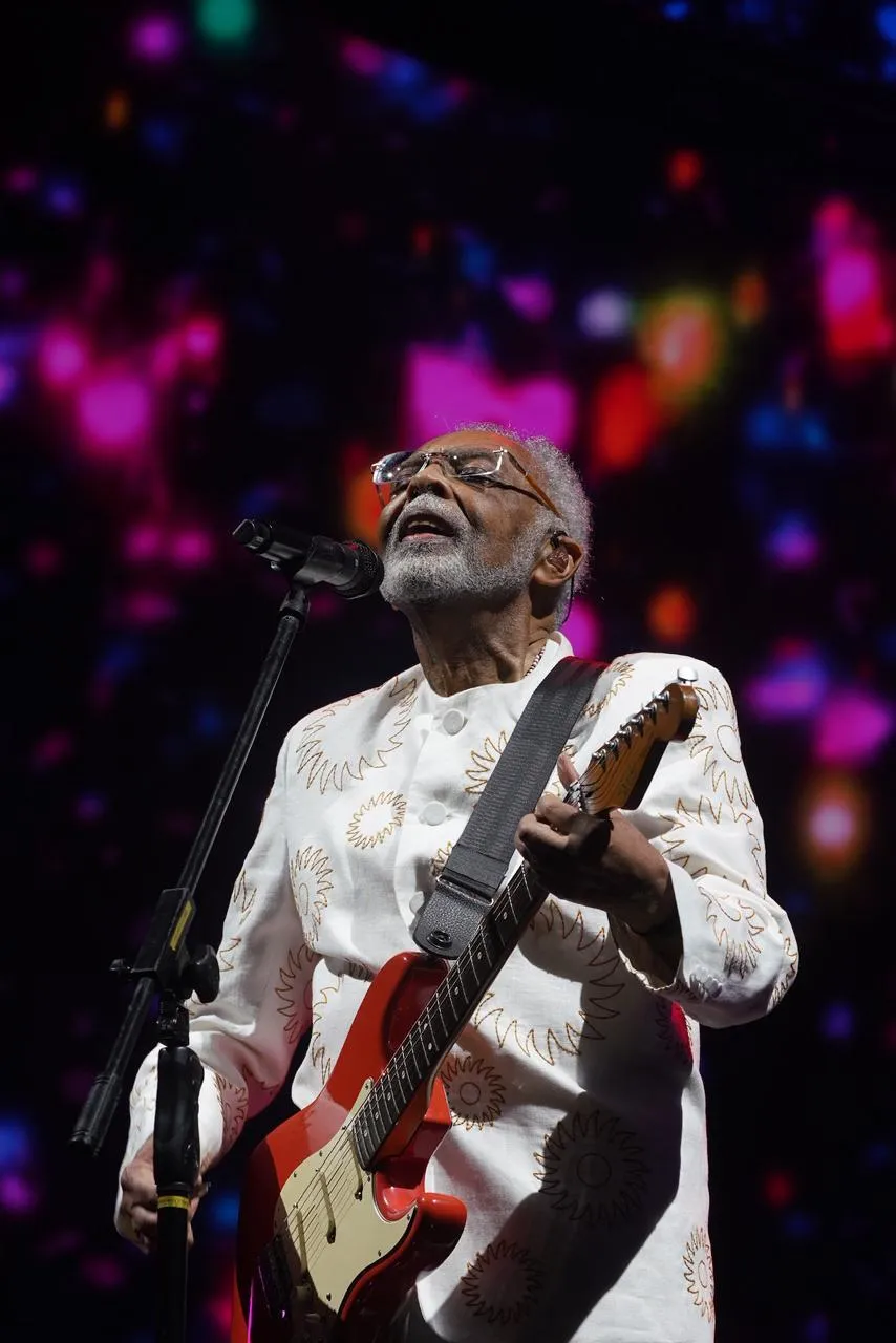 Pensa que acabou? Gilberto Gil vai cantar