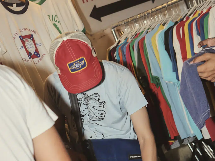 Hunt vintage gold at RRR Rookie's riverside market with Thai funk soundtrack included Hunt vintage gold at RRR Rookie's riverside market with Thai funk soundtrack included