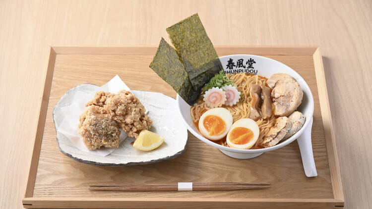 Shunpudou ramen set meal with fried chicken Shunpudou ramen set meal with fried chicken