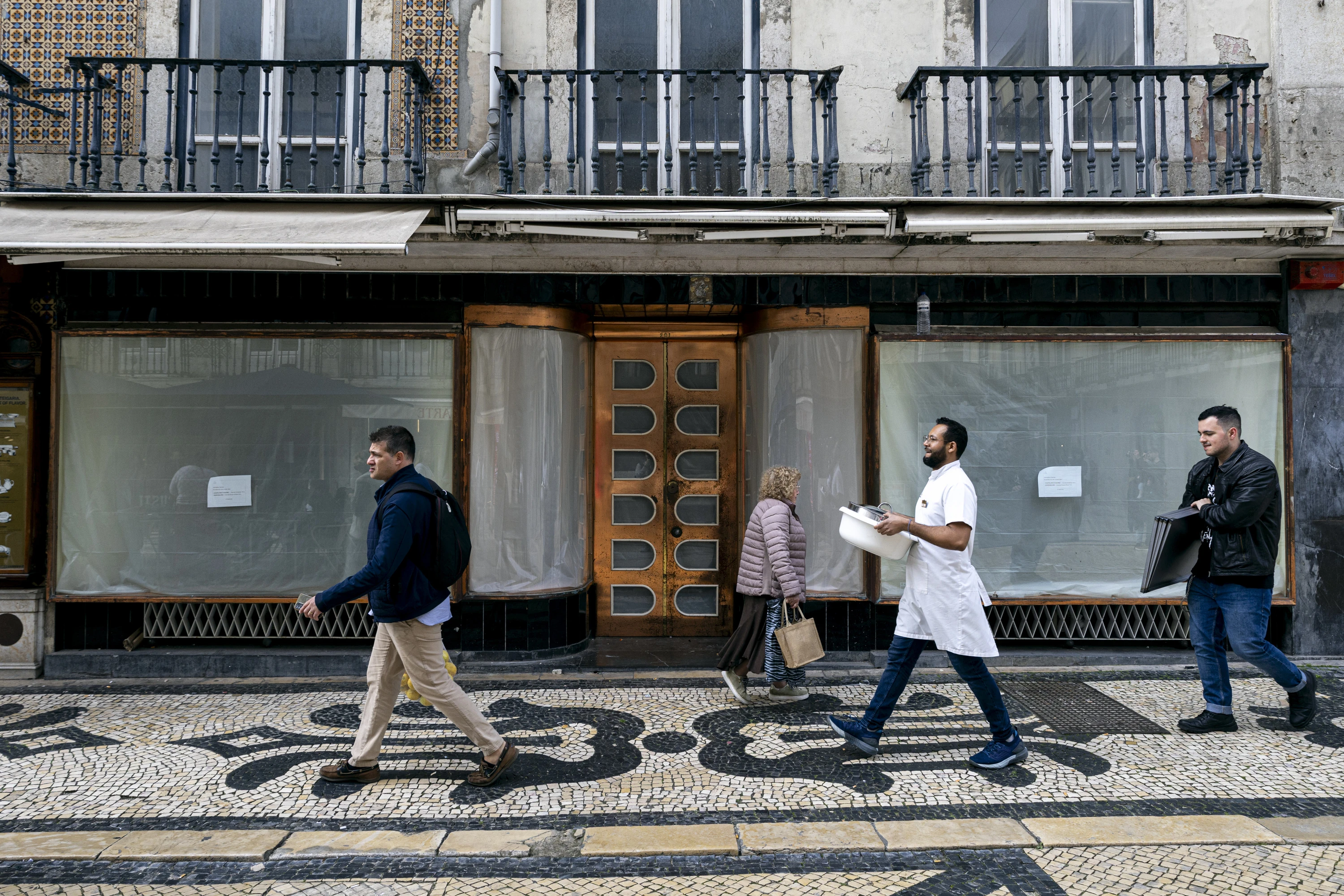 Antiga Lord, na Rua Augusta, j&aacute; depois do fecho