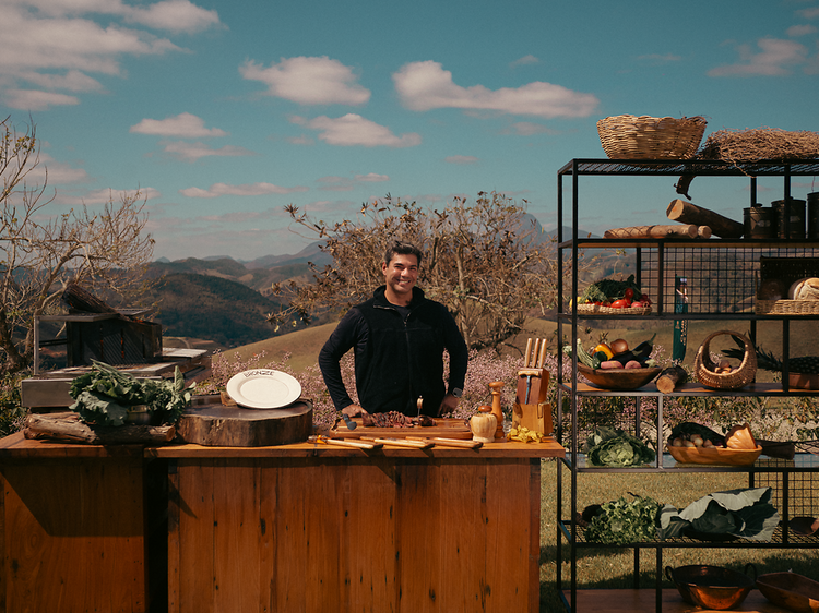 Felipe Bronze traz o festival “No Fogo com Bronze” ao rooftop do Shopping Leblon Felipe Bronze traz o festival “No Fogo com Bronze” ao rooftop do Shopping Leblon