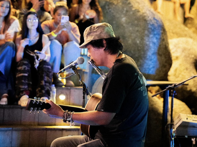 Relax and take stock with a soothing Sunday of acoustic sounds at A Blanket and a Pillow