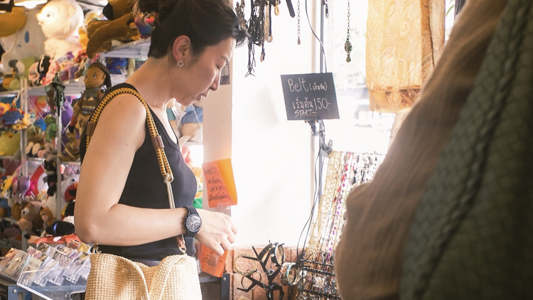 เดินช็อปเสื้อผ้าและของวินเทจสุดชิคย่านกรุงเก่าในงาน RRR Rookie V.3 Sun & River