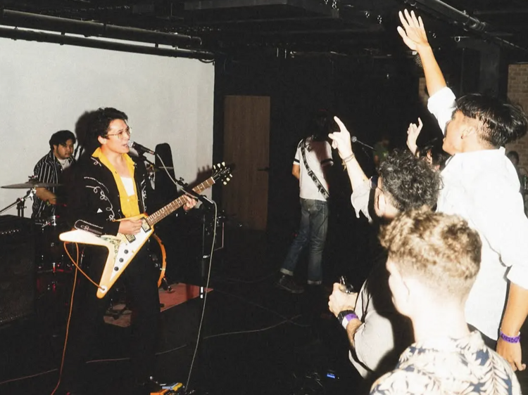 ชาวร็อคได้เวลาส่งเสียง พร้อมโดดให้สุดในงานทรีบิวต์วงร็อคระดับตำนานในงาน Rock The Box: Britmode