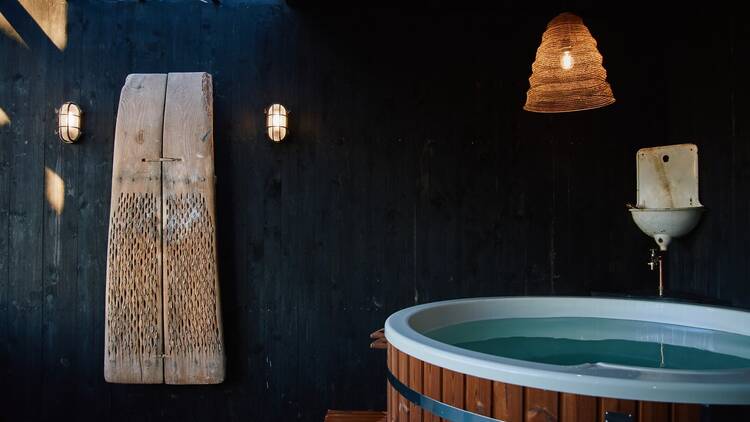 Jacuzzi at Pamella’s Place, Bonington Farm Jacuzzi at Pamella’s Place, Bonington Farm