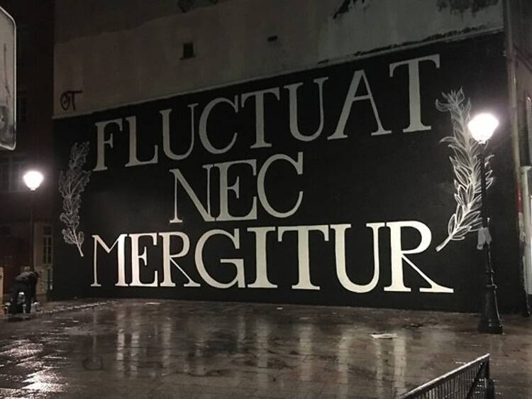 Fluctuat nec mergitur : que raconte vraiment la devise de Paris ?