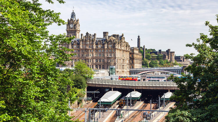 Edinburgh Waverley train station Edinburgh Waverley train station