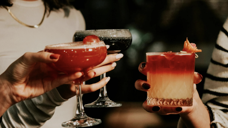 Thailand scraps 2pm-5pm booze ban in major U-turn