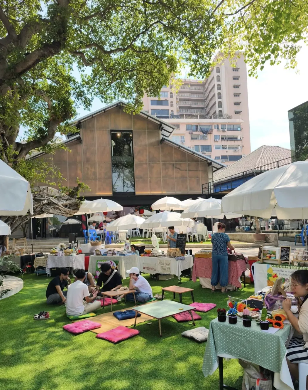 ตะลักเกี้ยะ Friendly Market 