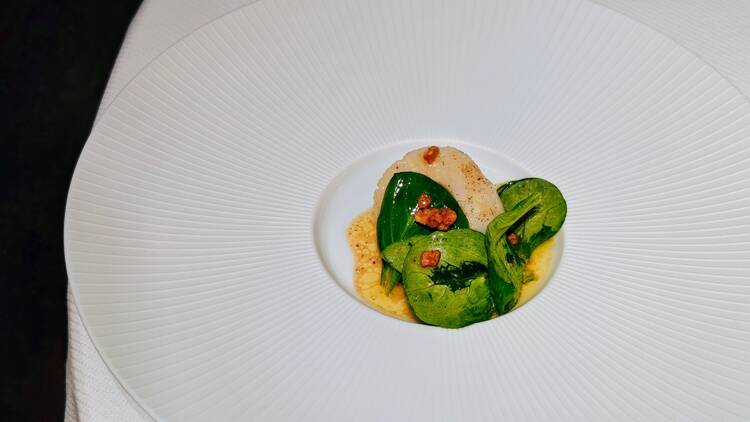 Dans le 16e, une table gastronomique raffinée, arrimée au terroir breton