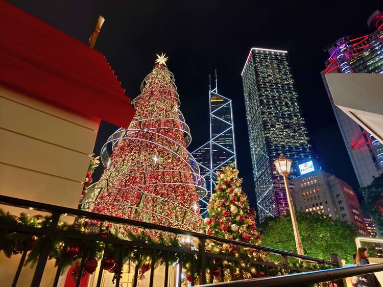 香港旅發局「香港繽紛冬日巡禮」2025中環聖誕樹今月亮燈 即看亮燈時間、聖誕燈光匯演、市集、遮打道燈飾