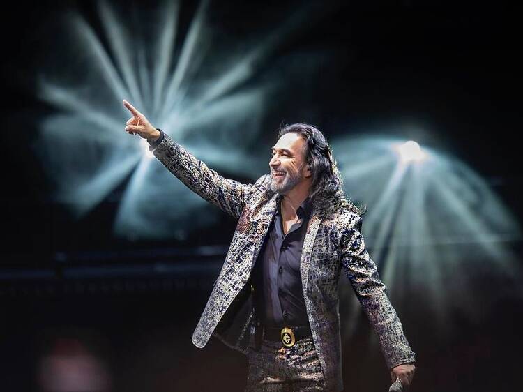 Marco Antonio SolĂs in Buenos Aires Marco Antonio SolĂs in Buenos Aires