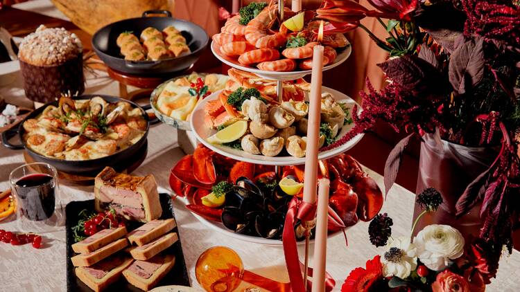 Four Seasons Hotel Hong Kong