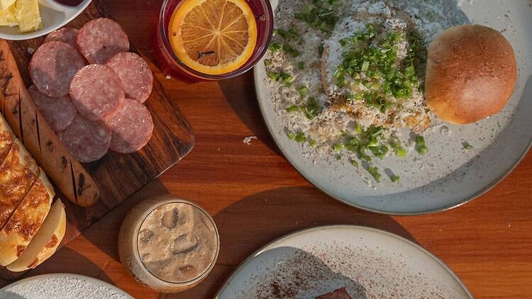 Bäcker & Charlie, Frazer Town