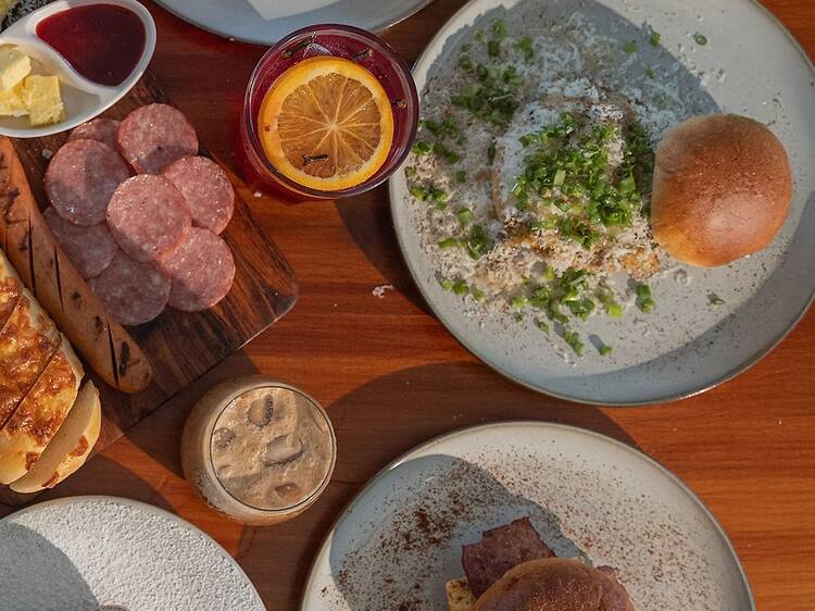 Bäcker & Charlie, Frazer Town