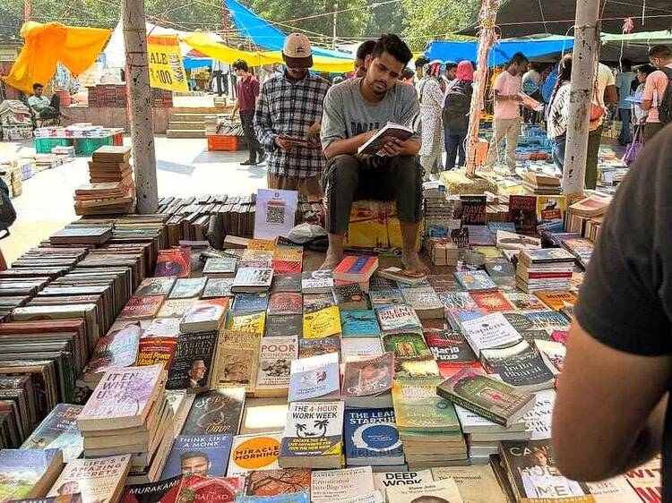 Daryaganj Sunday Book Market