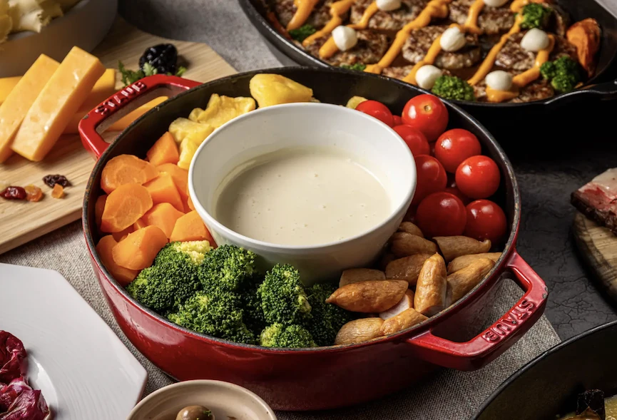 「ディナーブッフェ ビストロ&times;とろけるチーズ」