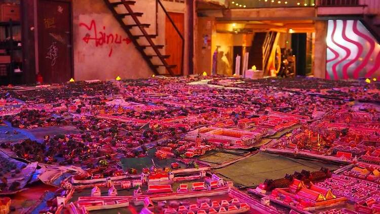 Trace Bangkok’s alleys and wooden shopfronts through Alexander Coke Smith’s miniature historic city models