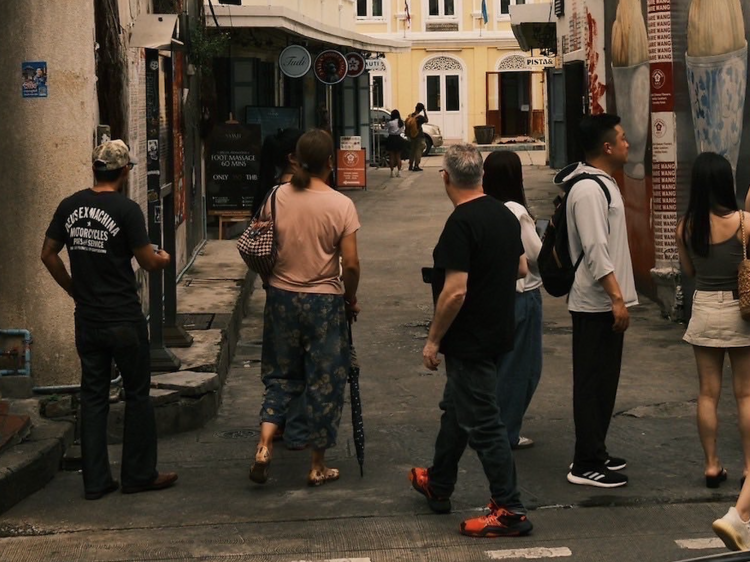 สัมผัสทรงวาดในมุมมองใหม่ที่ถูกปลุกให้มีชีวิตอีกครั้งในงาน Song Wat Week 2025 สัมผัสทรงวาดในมุมมองใหม่ที่ถูกปลุกให้มีชีวิตอีกครั้งในงาน Song Wat Week 2025