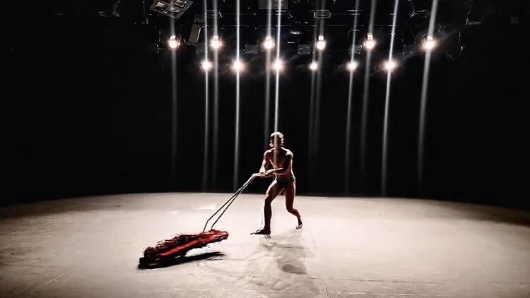 La escalera (Teatros del Canal).