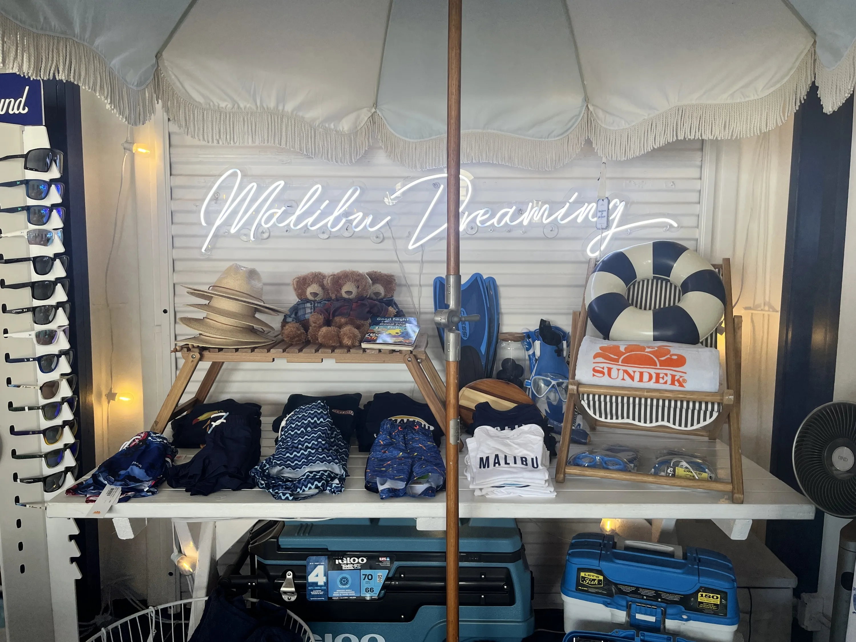 The temporary location of Ranch at the Pier.