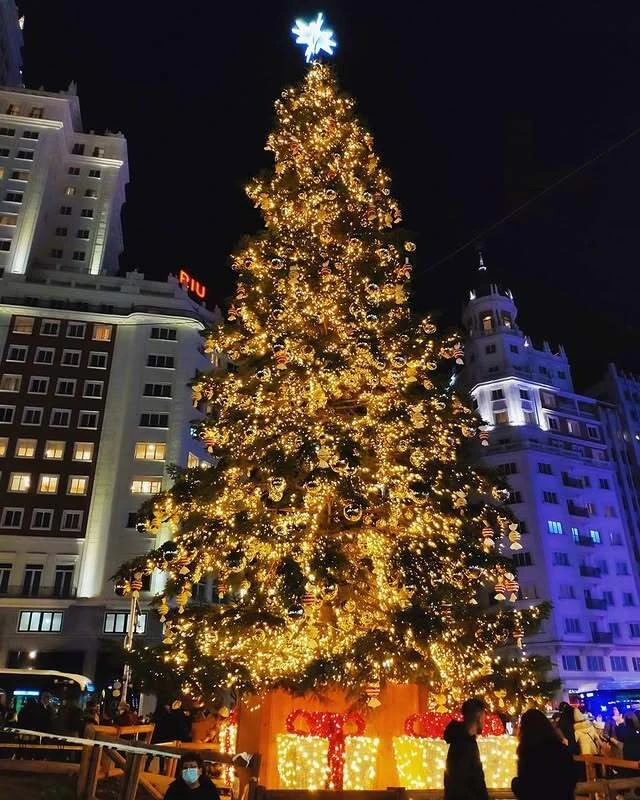 La Navide&ntilde;a. @lanavidenaplazadespana