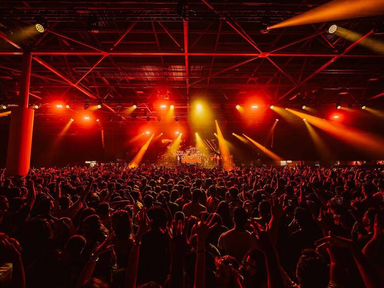 Este megaespacio de Madrid se transforma en una fiesta gigante en diciembre, con tardeo de Nochebuena y sesiones cara a cara de djs